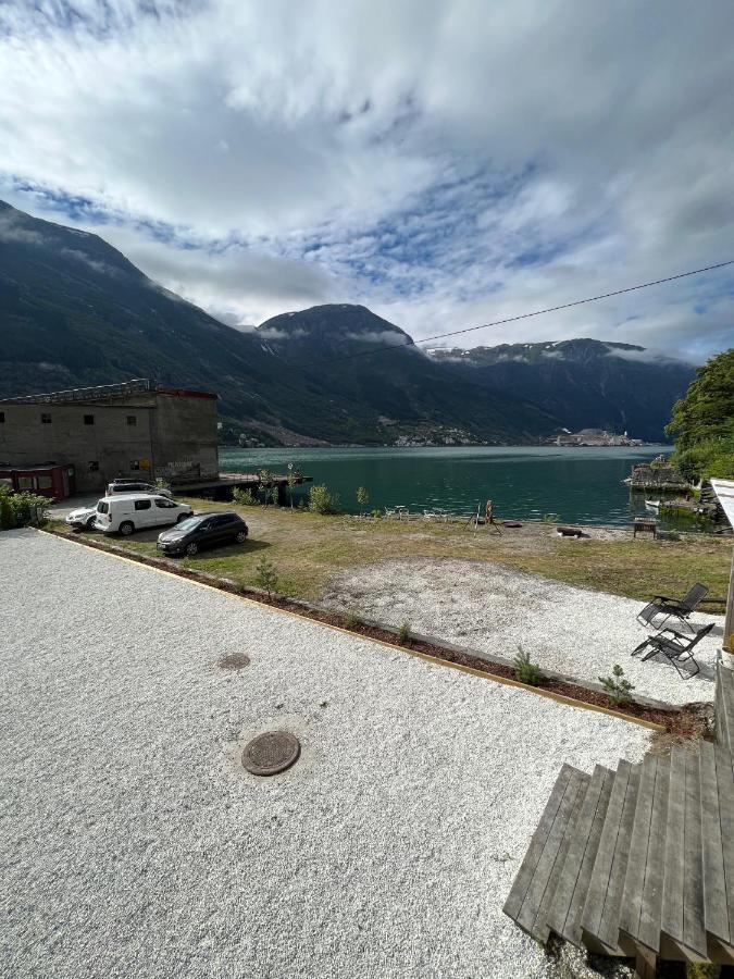 Trolltunga Hostal *