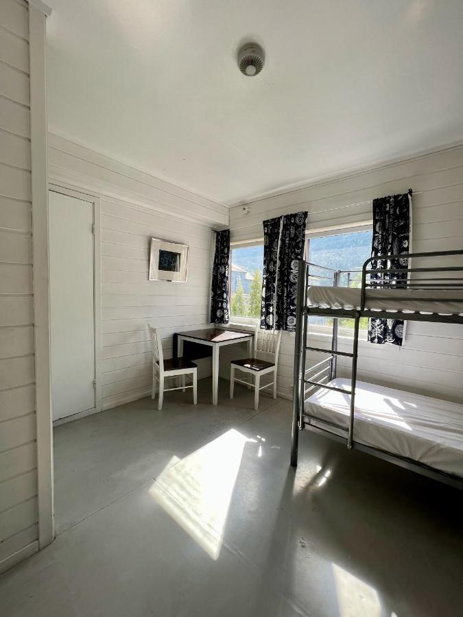 Trolltunga Hostal