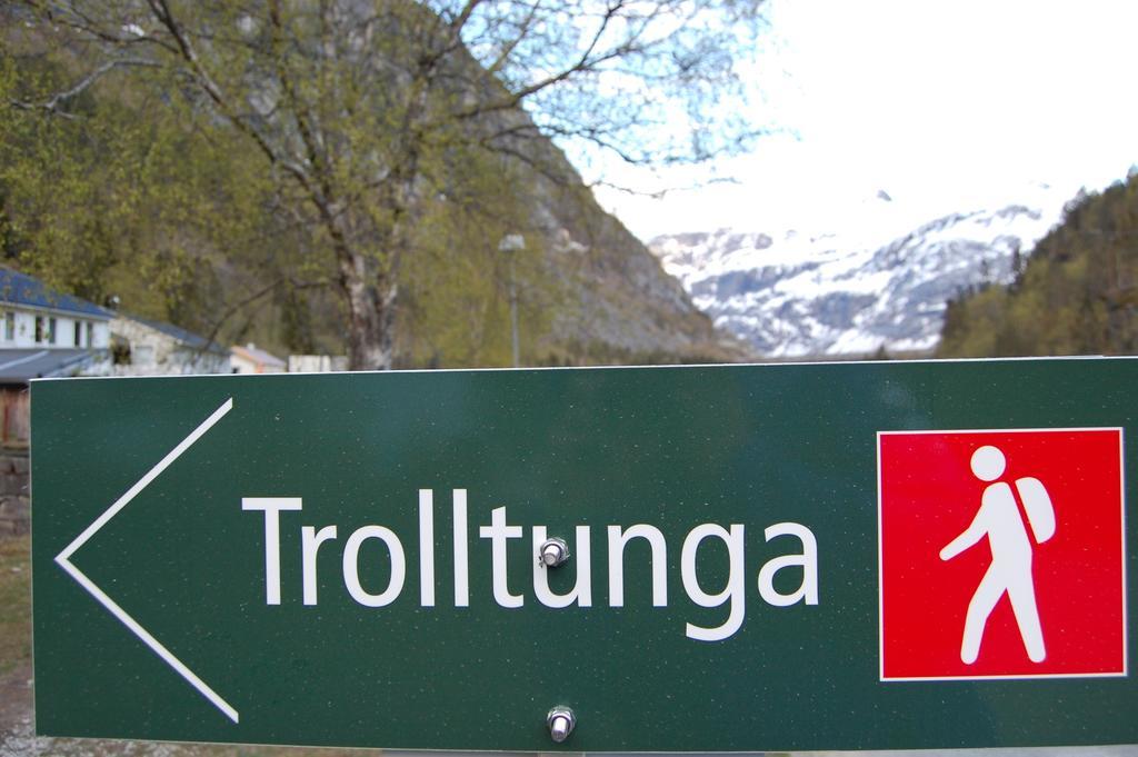 Trolltunga * Odda
